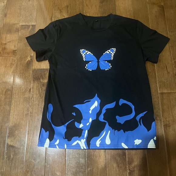 SHEIN Other - Butterfly graphic tee